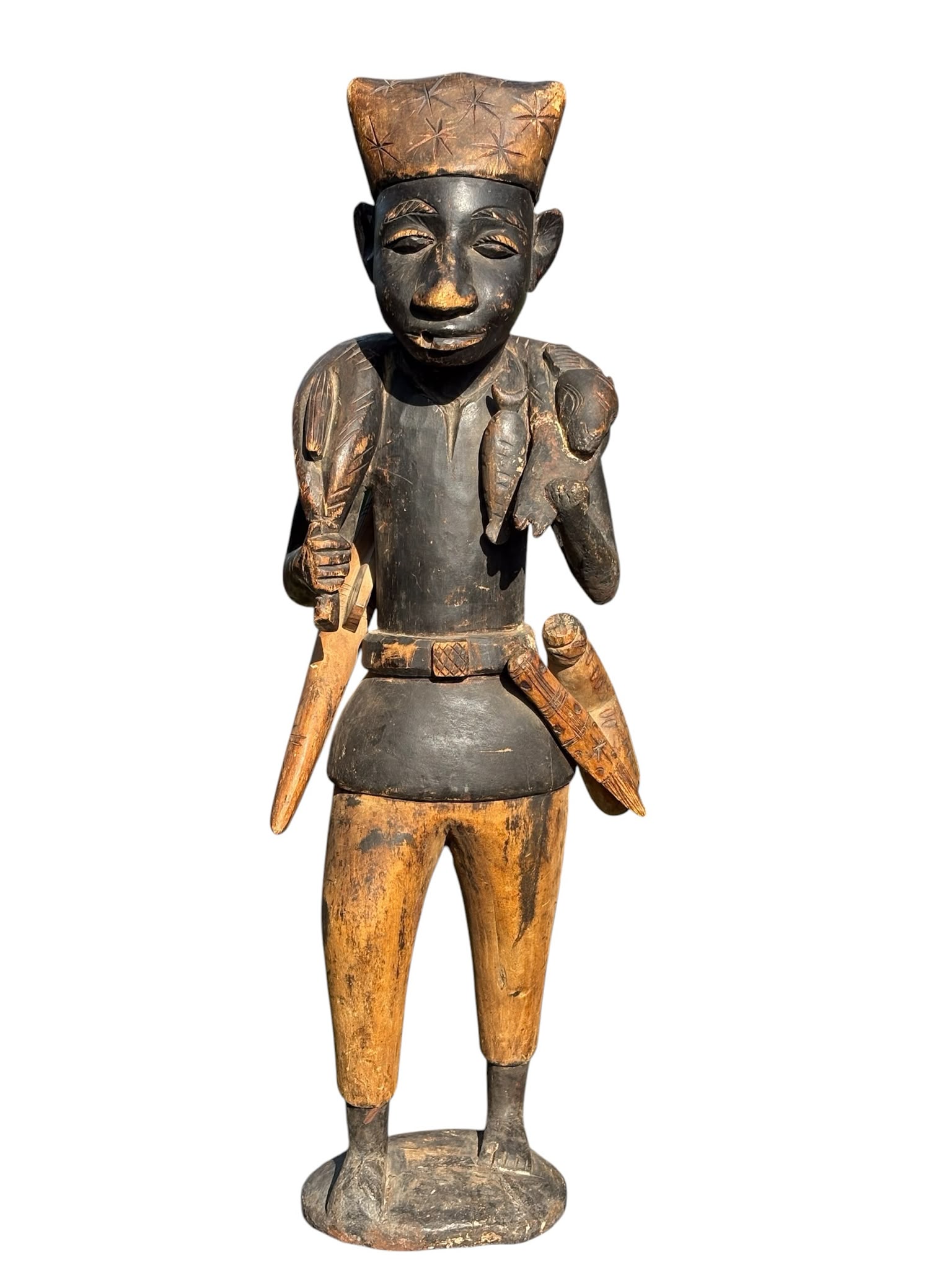 26 “ Standing Male Figure with Star-Incised Headdress - Image 2