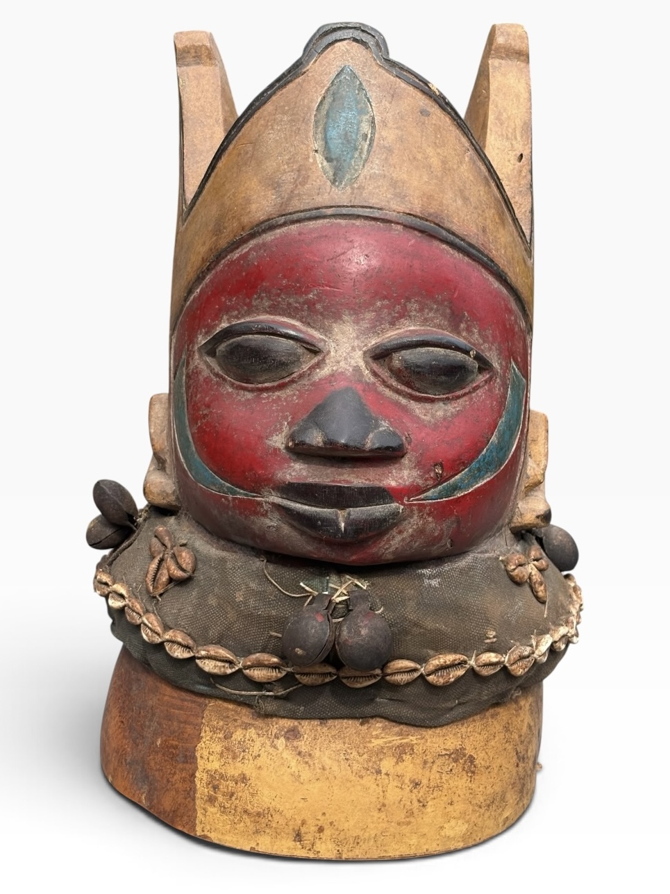 Yoruba Gelede Helmet Mask – Hand-Carved Ceremonial Art, 24" (61 cm) - Image 2