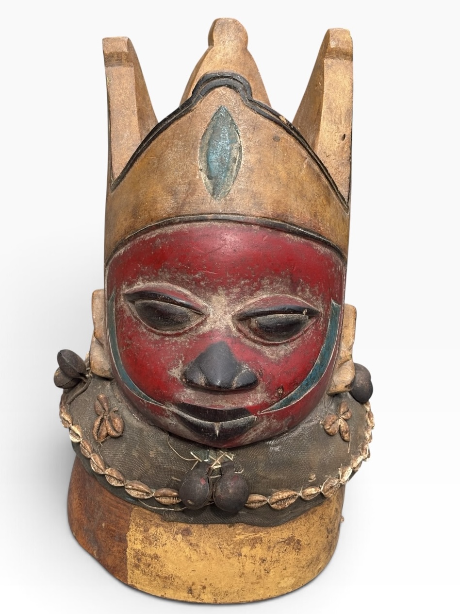 Yoruba Gelede Helmet Mask – Hand-Carved Ceremonial Art, 24" (61 cm) - Image 3