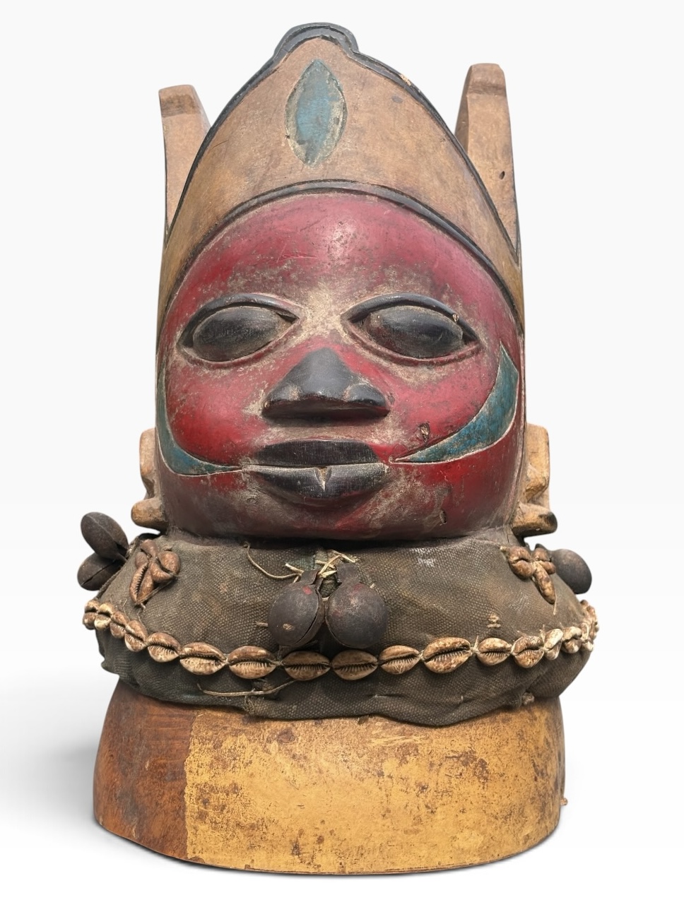 Yoruba Gelede Helmet Mask – Hand-Carved Ceremonial Art, 24" (61 cm) - Image 9