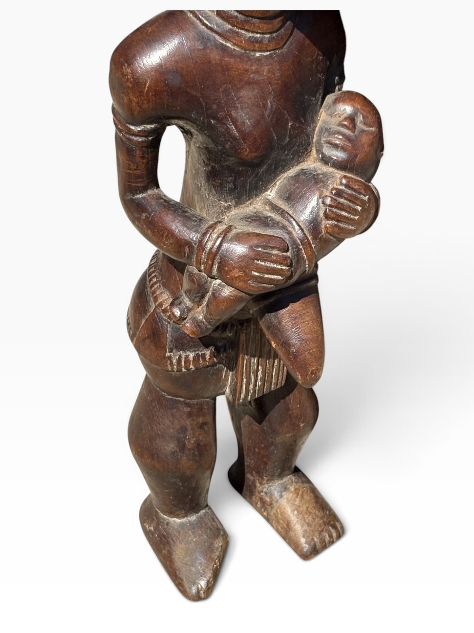 Yombe Phemba Maternity Statue – Hand-Carved Congolese Ancestral Figure - Image 7
