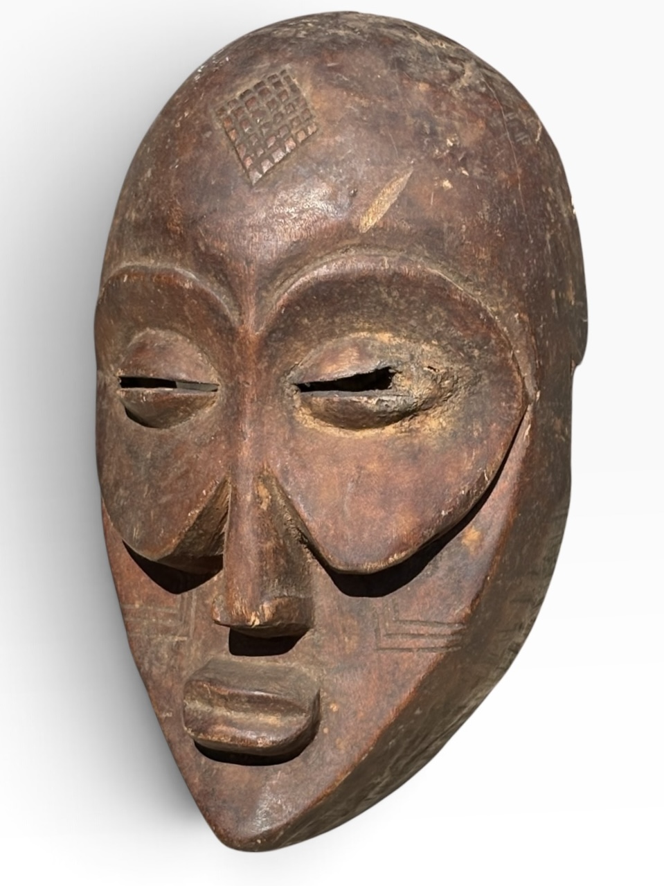 Vintage 13” Bembe Heart-Shaped Ancestral Mask – Gabon - Image 2