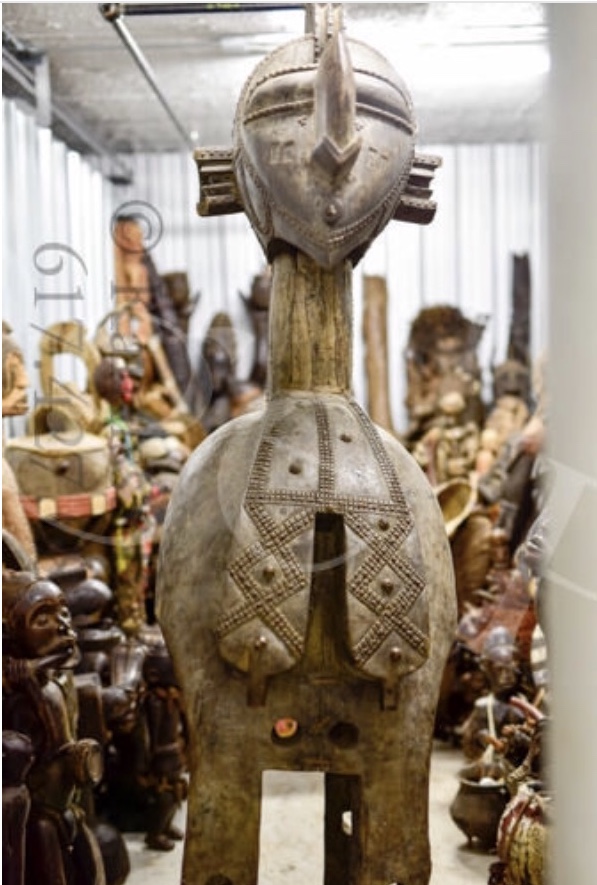 The Monumental Baga Nimba (D'mba) Shoulder Headdress- Private Treaty Acquisition — Pricing Available Upon Request - Image 2
