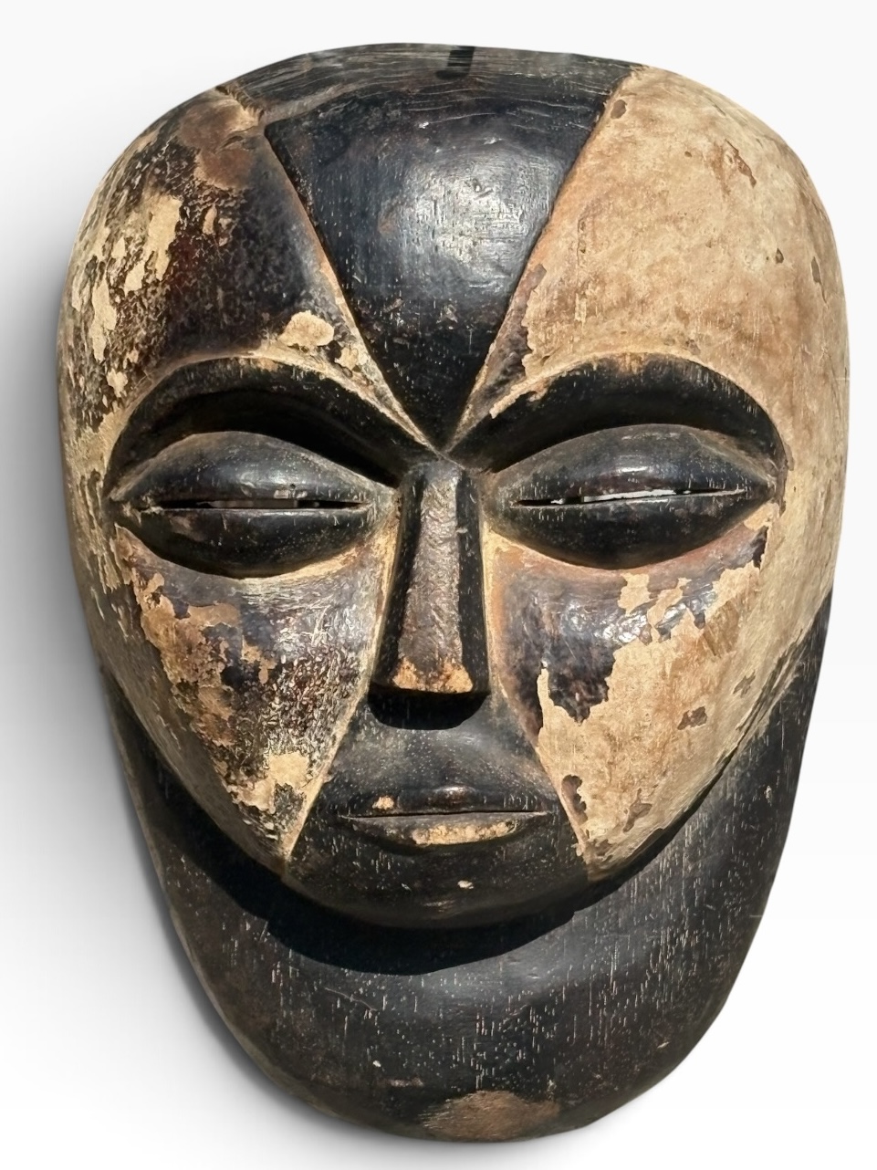 12” Vintage Galoa Polychrome Geometric Mask – Lambaréné Region, Gabon - Image 4