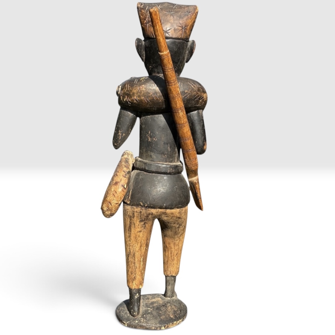 26 “ Standing Male Figure with Star-Incised Headdress - Image 8